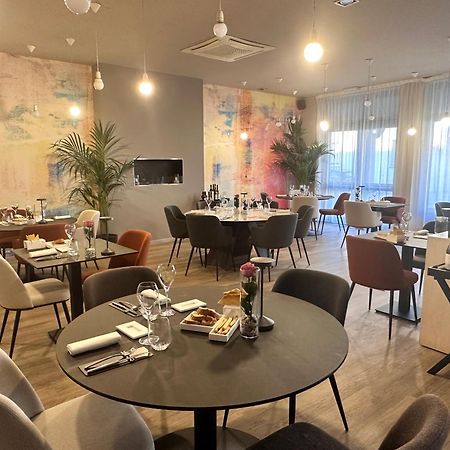 Hotel Garibaldi Верчели Екстериор снимка